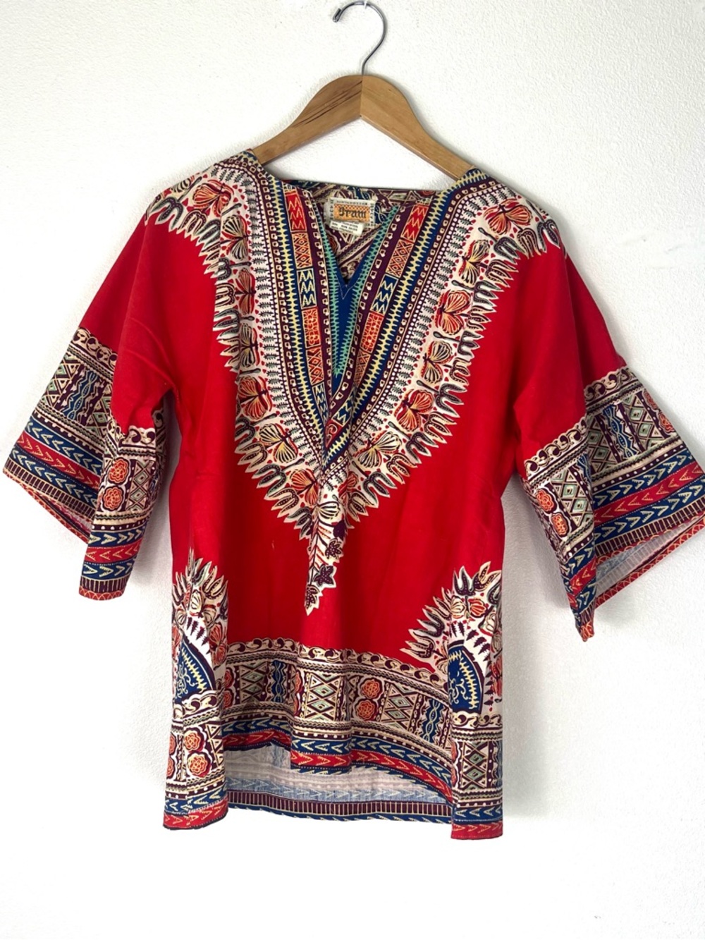 1970s Red Cotton Dashiki Tunic with Multicolor Tribal Print Boho Hippie Small